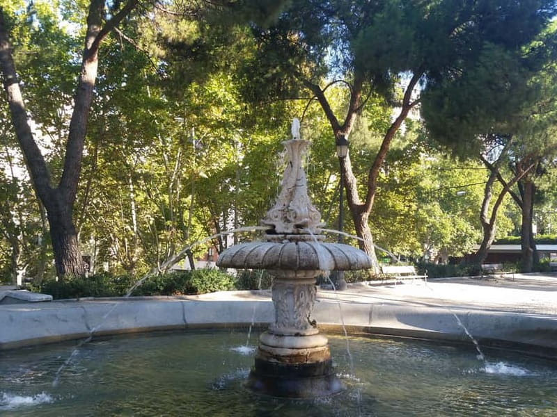 Madrid: Royal Palace Private Tour with Tickets - Who This Royal Palace Tour Suits Best