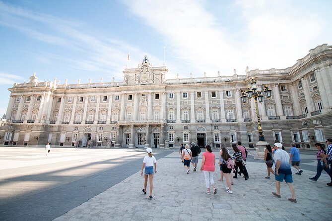 Madrid Royal Palace & Retiro Park Tour with Optional Tapas - Royal Palace and Retiro in one block: why this combo works