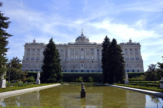 Madrid Royal Palace & Retiro Park Tour with Optional Tapas - Inside the Royal Palace: time, scale, and what to focus on