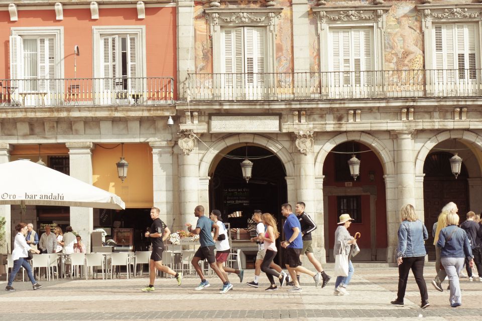Madrid: Running Sightseeing Tour - Pace control for all levels: running without feeling trapped
