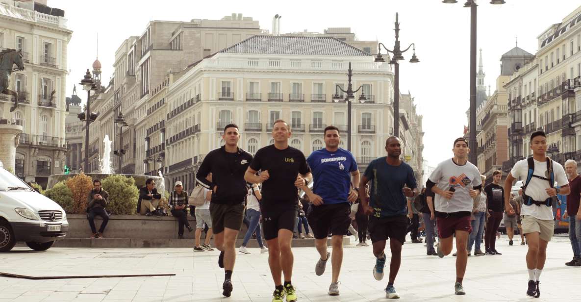 Madrid: Running Sightseeing Tour - Meeting in front of Carlos III and starting with direction