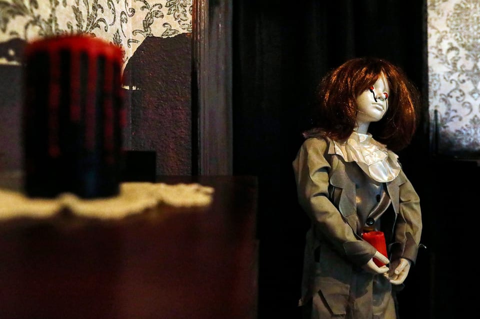 Madrid: Scary Escape Room "The Haunted Box" - Inside the Haunted House: How the 60 Minutes Actually Play