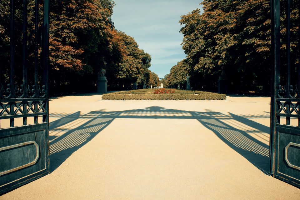 Madrid: Secrets of Retiro Park 2-Hour Walking Tour - Buen Retiro Park, explained like a timeline (not a map)