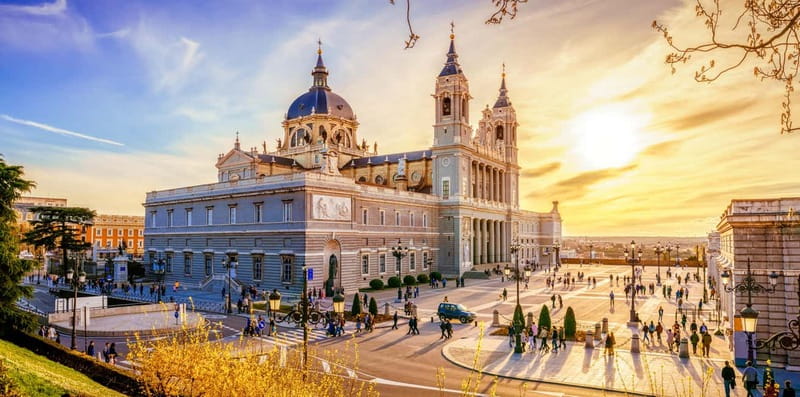 Madrid: Small-group historical walking tour - Plaza de la Villa: A Smaller Square With Big Context
