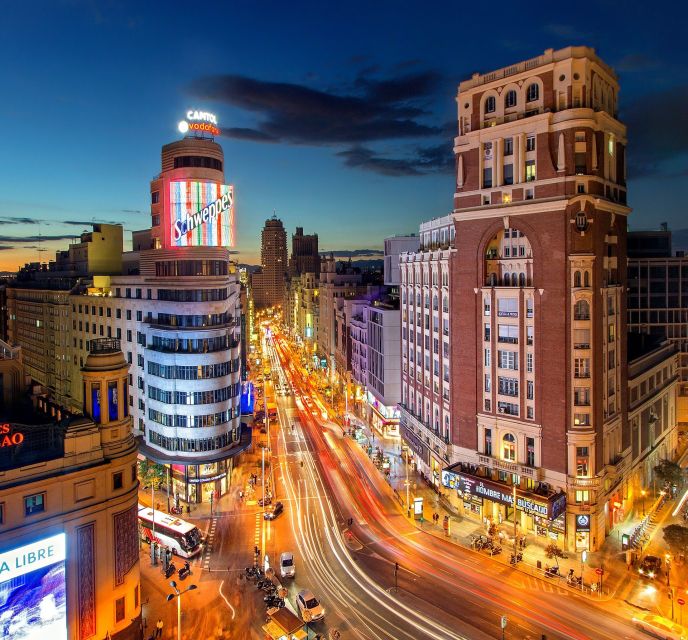Madrid: Sunset Walking Tour with Optional Flamenco Show - El Madrid de los Austrias: guided history you can actually walk through
