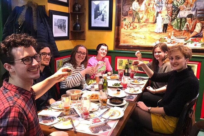 Madrid Tapas and Mysteries Walking Tour with Private Option - Start At El Oso y el Madroño: Getting oriented fast