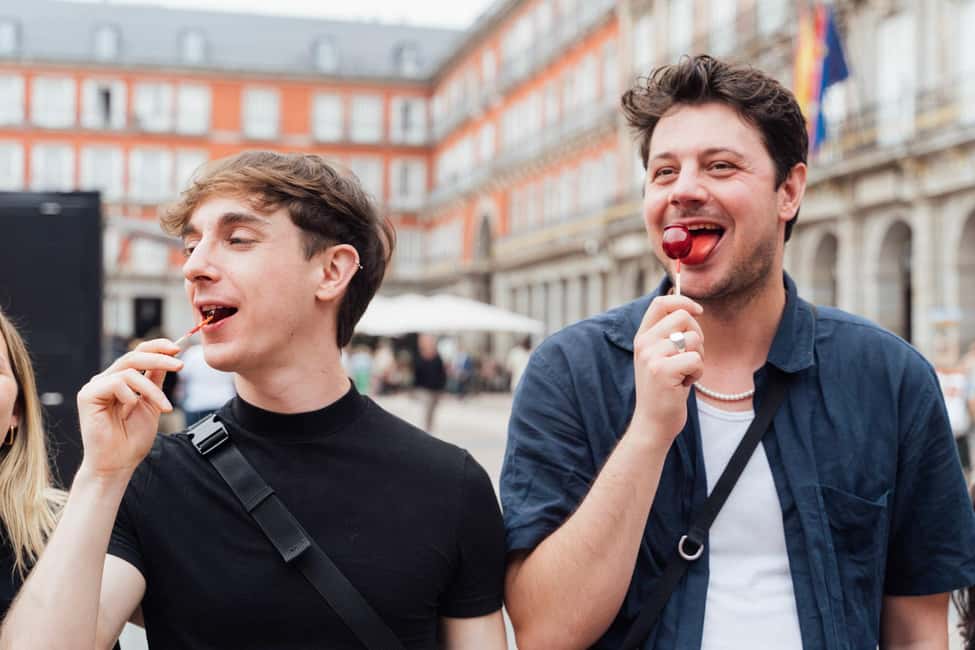 Madrid: Tapas Food Crawl with 6 Tapas and 4 Drinks - Drinks With a Mission: Wine and Vermouth (Plus Non-Alcoholic Options)