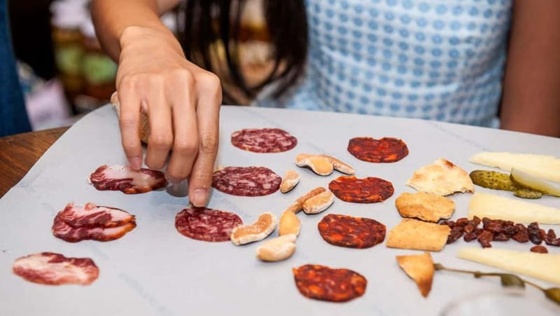 Madrid: Tapas Tour & Authentic Flamenco Experience - Why this Madrid evening works (and doesn’t feel like a tourist script)