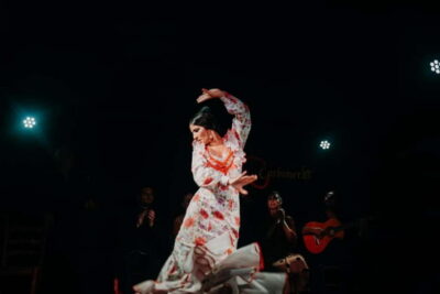 Madrid: Tapas Tour & Authentic Flamenco Experience - Meeting at Plaza de Isabel II: start where the city still feels old
