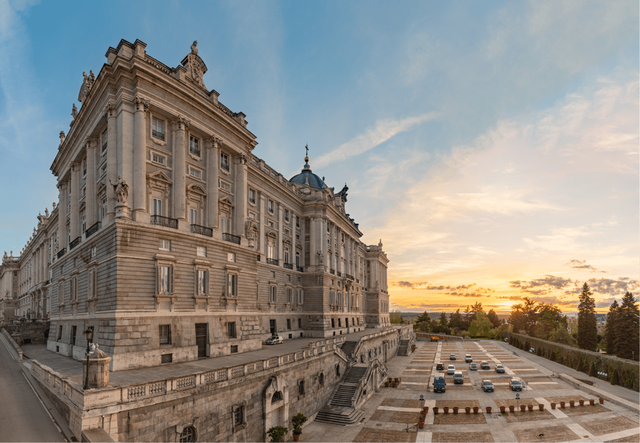 Madrid: The Royal Palace Skip-the-line Guided Tour - Your two-hour path: the rooms that define the palace