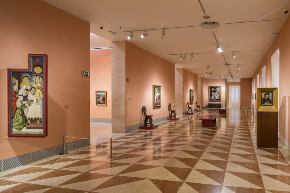 Madrid: Thyssen-Bornemisza Museum Guided Tour & Entry Ticket - Picasso’s Guernica: seeing the scale and feeling the weight