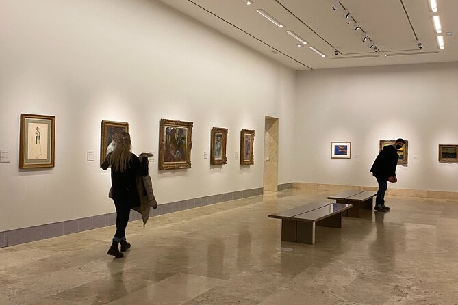 Madrid Thyssen Museum Small Group Guided Tour - Best moments in the Thyssen experience: pacing, questions, and the thrill of variety