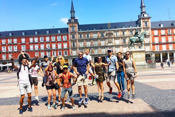 Madrid: Treasure Hunt Experience - Start at El Oso y el Madroño: Where the Hunt Kicks Off