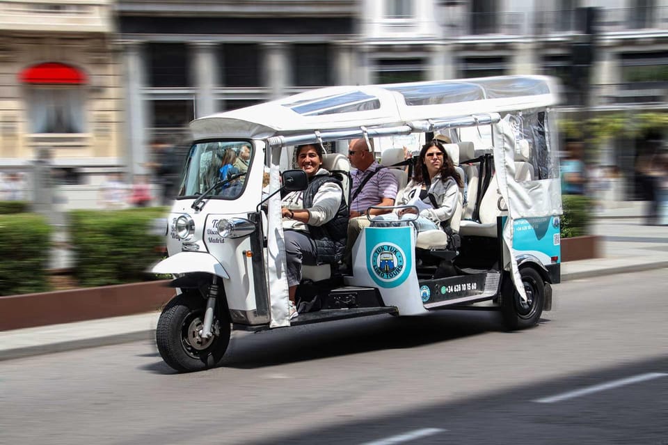 Madrid Tuk Tuk Welcoming Tour - Two hours, lots of stops: how the schedule really works