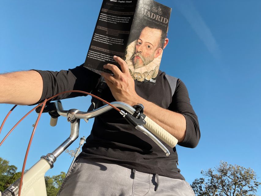 Madrid: Vintage Bike Rental with Tourist Map - Price and value: $14 per person is the real pitch