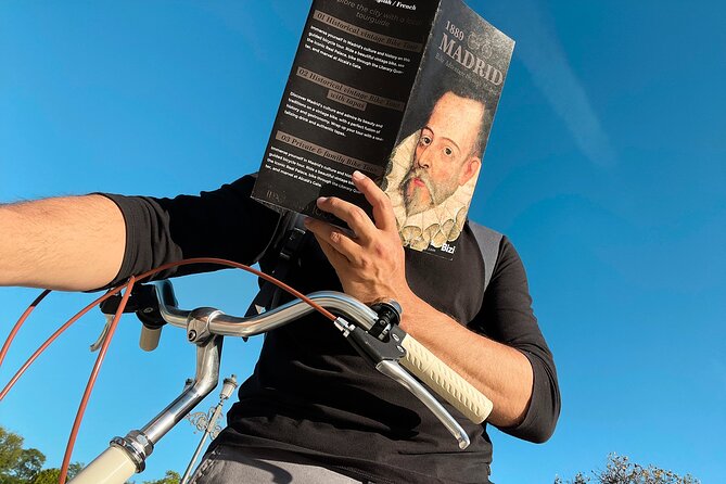 Madrid : Vintage Bikes Rentals with Old Map - A Self-Guided Ride Through Madrid’s Old Quarters