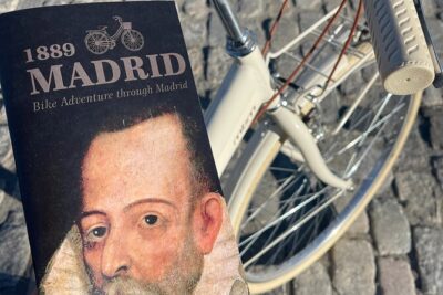Madrid : Vintage Bikes Rentals with Old Map - Getting Set Up at C. de Moratín: Fast Start, Real Comfort