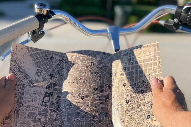 Madrid : Vintage Bikes Rentals with Old Map - Riding Reality Check: When Roads Get Busy