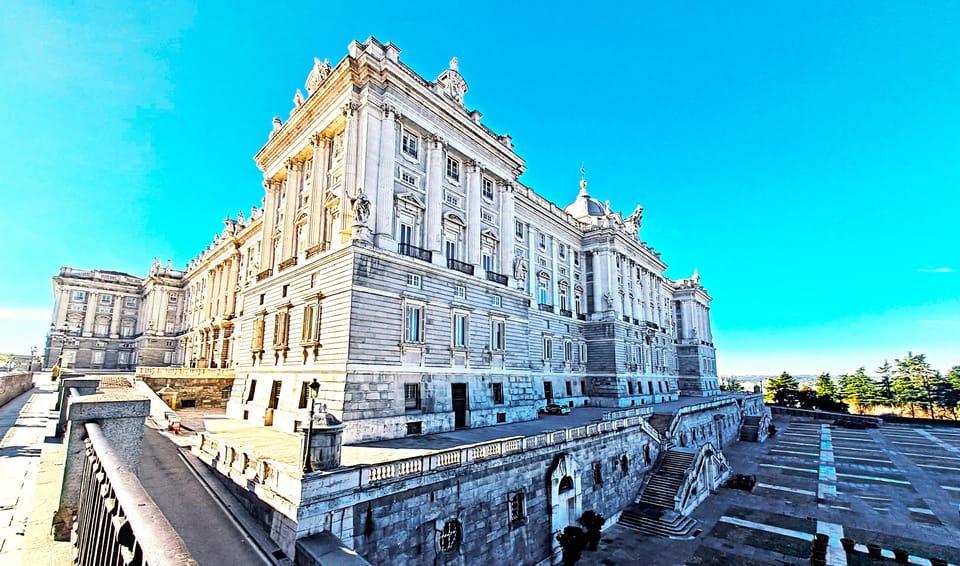Madrid: VIP Prado Museum & city highlights with Hotel pickup - Inside the Cathedral: Gothic design you can see in motion