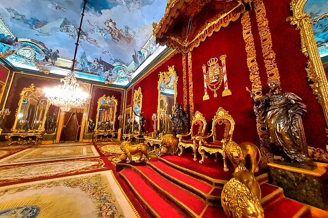 Madrid: VIP PRIVATE Royal Palace and Prado Museum. - From hotel lobby to royal gates: how the tour starts