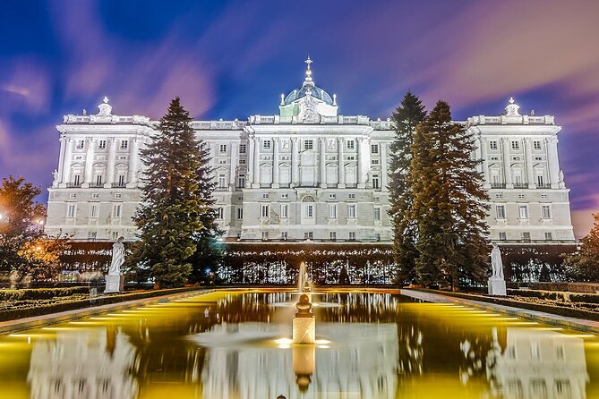 Madrid: VIP PRIVATE Royal Palace and Prado Museum. - Entering the Royal Palace with fast-track tickets