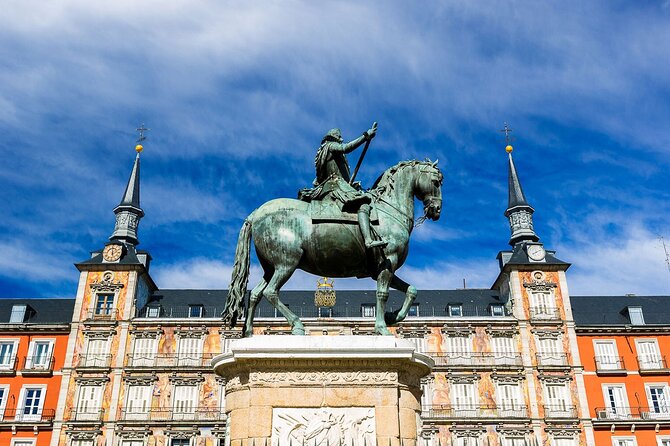 Madrid: VIP Royal Palace & Cathedral with tickets & hotel pickup - The in-between walk that turns tickets into understanding
