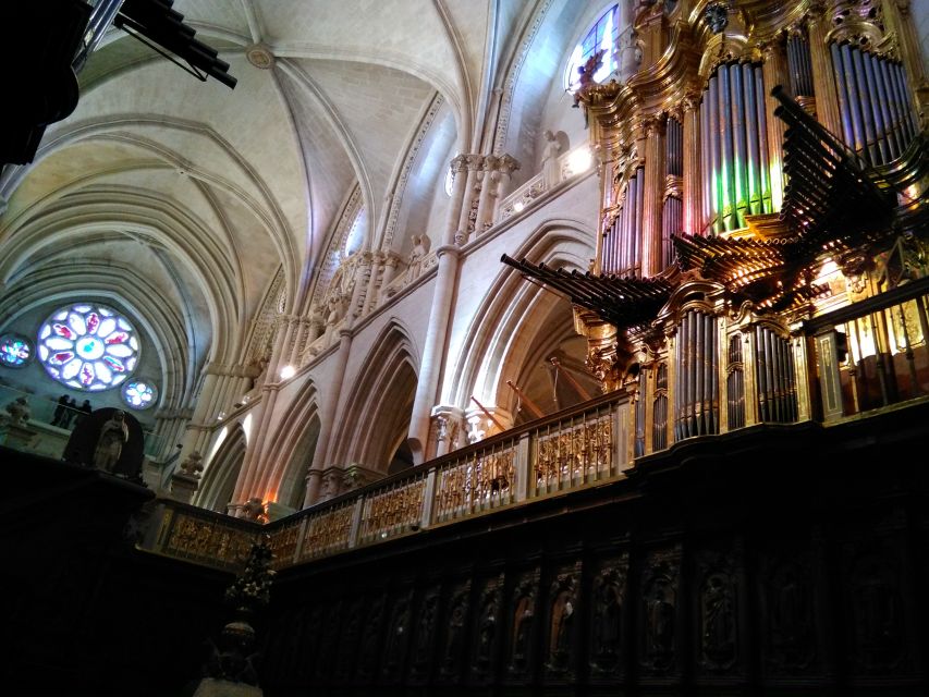 Madrid:Full Day Trip to Cuenca, Cathedral and Hanging Houses - The medieval center and Barrio del Castillo walk: best views, best context