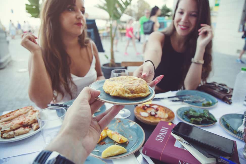 Madrid’s Walking Tour: A Food Tasting Journey - Plaza de Oriente and the Royal Palace area: quick views, clear context