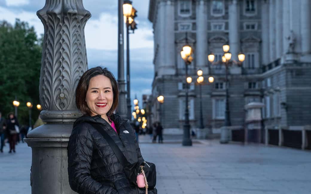 Memorable Photographic Tour of Madrid - Finding the start: the bear near the Metro entrance