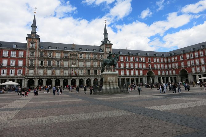 Panoramic Private Tour Madrid with hotel pick up - The route through Madrid: from Neptuno to Las Ventas