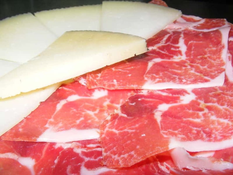 Personalised Traditional Madrid Night Tapas and Drinks Tour - Drinks Along the Way: Beer, Wine, and When Wine Tastings Happen