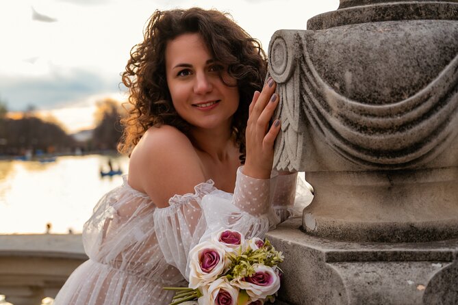 Photoshoot in Madrid - Jardines de Sabatini: Soft Walking Shots and Easier Posing