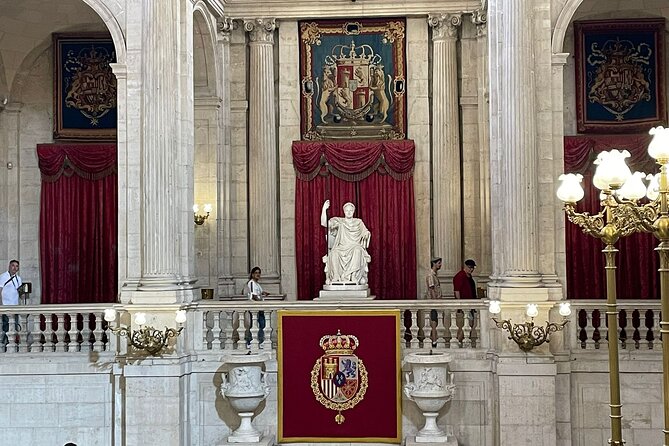 Premium Tour Royal Palace of Madrid : expert guide + no normal queue - Should you book this skip-the-line Royal Palace tour?