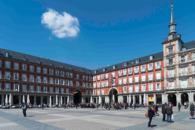 Private 3-Hour Group Tour in Madrid - Meeting at El Oso y el Madroño: Central Start, Minimal Friction