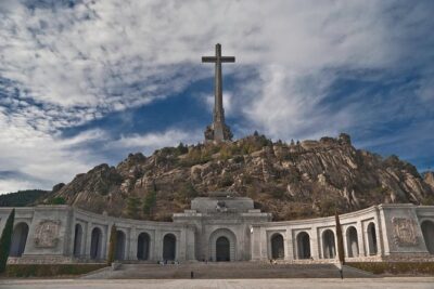 Private 8-hour Tour of Madrid + Escorial Monastery & Valley of the Fallen - Escorial (San Lorenzo de El Escorial): a guided look at a royal monastery site