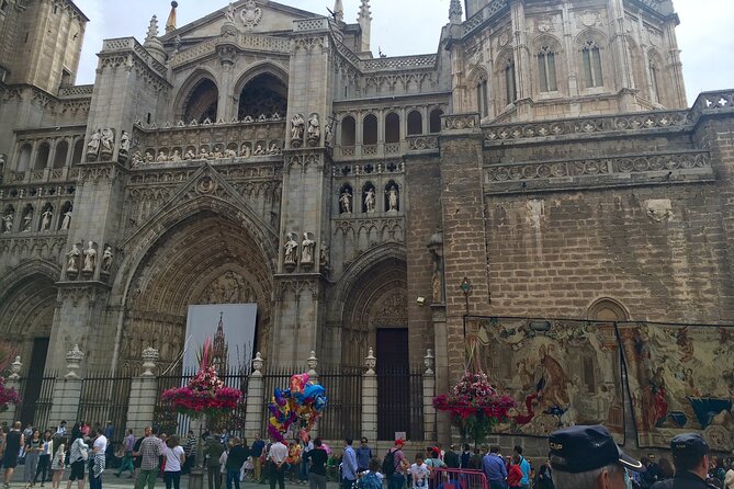 Private Full-Day Guided Tour from Madrid to Toledo in a Luxury Vehicle - El Greco at Iglesia de Santo Tomé: the one painting that matters