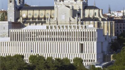 Private guided tour Royal Palace & Royal Collections Gallery - Meeting at Ópera Square: start point and expectations