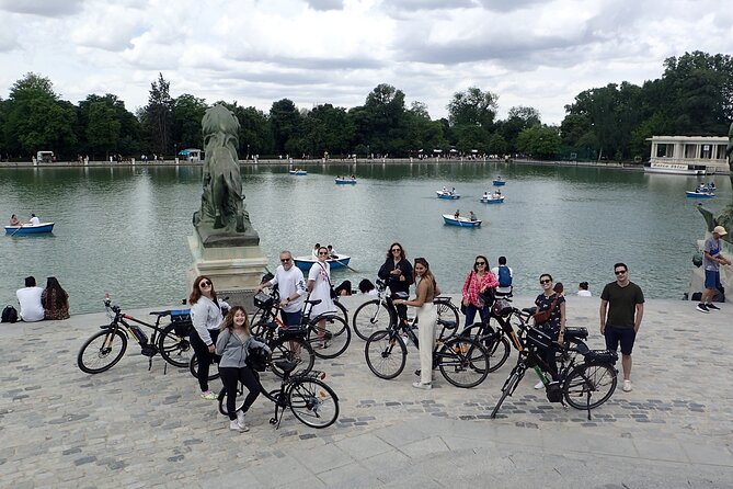 Private Madrid City Tour | Regular Bike/E-Bike | Groups from 32€ - The Cycling Reality: Fitness, Weather, and City Stops