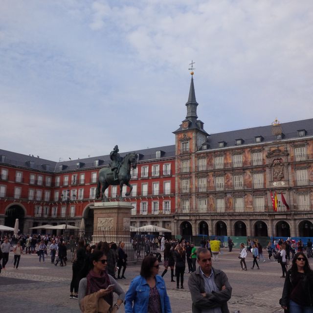 Private Madrid Highlights Walking Tour - A smart 3-hour way to see Madrid’s “greatest hits”