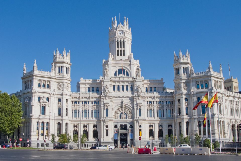 Private Madrid Highlights Walking Tour - Parque del Retiro payoff: end with a break from the streets