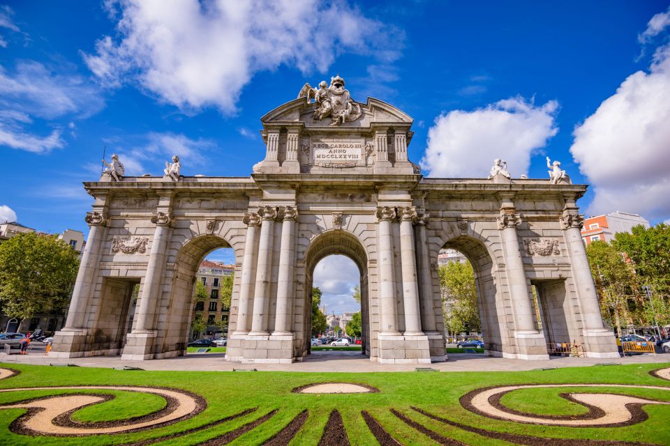 Private Madrid Highlights Walking Tour - Starting at Metro Opera: the beginning matters more than you think