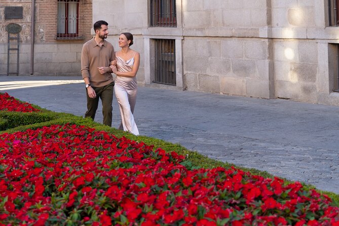 Private Photo Session Tour for Couples in Madrid - Royal Palace of Madrid: Western Europe’s big wow factor