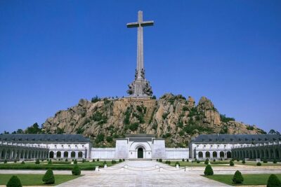 Private Tour El Escorial and The Valley of the Fallen from Madrid - El Escorial: the 16th-century palace-monastery and the marble Pantheon de los Reyes