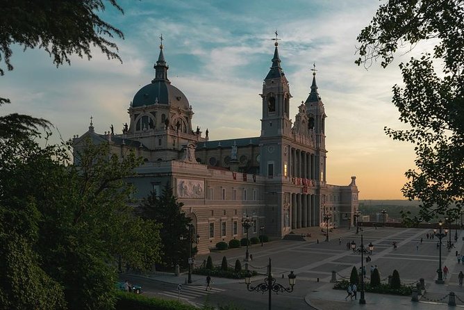 Private Tour: Madrid Walking Tour of Los Austrias - Los Austrias on foot: the smart way to read Madrid’s power map