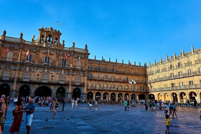 Private Tour: Madrid Walking Tour of Los Austrias - Felipe III statue and the Bourbon thread