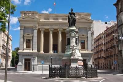 Private Tour: Prado Museum Tour with Skip-the-Line Access - Stop focus: Las Meninas and why it stays in your head