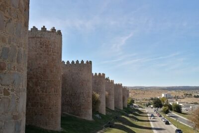 Private Tour to Avila and Segovia from Madrid with Pick up - Walking Las Murallas de Ávila: UNESCO Walls Without the Hassle