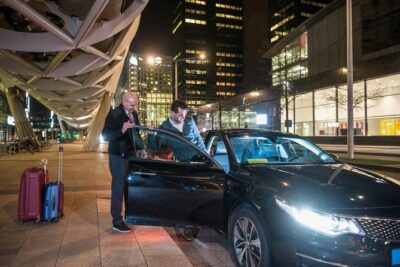 Private transfer departure from City Centre to Madrid Airport - The ride: direct, private, and built for luggage