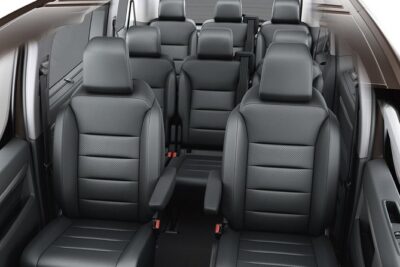 Private Transfer Madrid Barajas Airport to Madrid in Vans up to 7 Passengers - Meeting your driver inside Barajas arrivals (and how to avoid the common confusion)