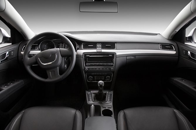 Private transfer to Madrid Airport (MAD) - Private Madrid Airport Pickup Without the Taxi Guesswork